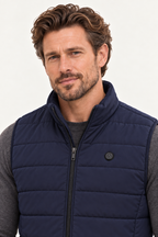 URLIFE Heated Vest, navy, close-up of collar, zip and power button